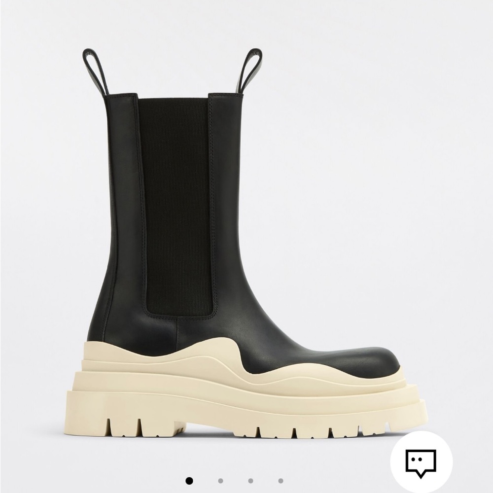 Bottega Venetta Tire Chelsea Boot in Black / Sea Salt
